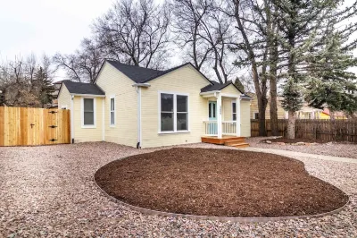 Home with mountain views Hotels near Garden of the Gods