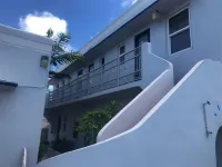 Hollywood Beach Condo. Perfect Spot to enjoy boating  South Florida Lifestyle