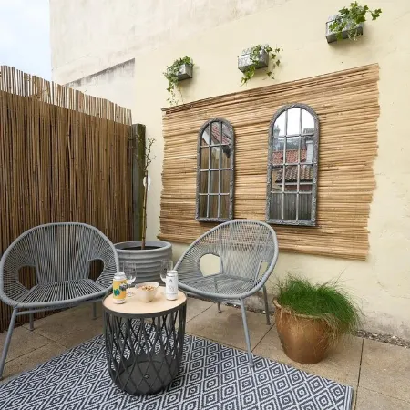 Surf Cottage. Beautiful 4 bed townhouse, the heart of Cromer, steps to the beach