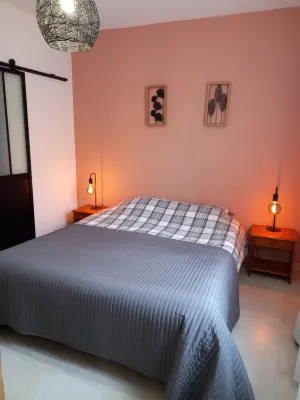 La Forge, house for 6 in the heart of Barfleur, with private parking lot Các khách sạn ở Barfleur