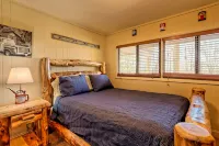 Moonshine Ridge • Hot Tub, Mtn Views & Game Room, Fire Pit, Pizza Oven