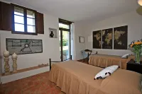 Panoramic villa w/ private infinity pool & garden