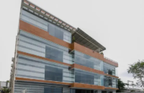 Townhouse J K Golden Embassy