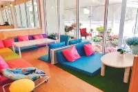 I View Cafe & Resort