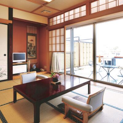 Susobanakyo Onsen Uruoikan Отели рядом с достопримечательностью «Jōyama-kōen»