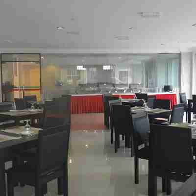 Silam Dynasty Dining/Meeting Rooms