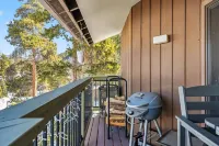 Cozy Mountain Condo Minutes from Keystone Resort with Pool & Hot Tub