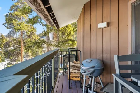 Cozy Mountain Condo Minutes from Keystone Resort with Pool & Hot Tub