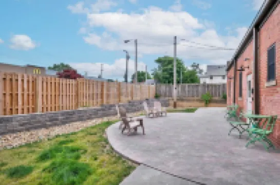 3Bd+65"+Crib+8 Min from DT CLE Hotels in 