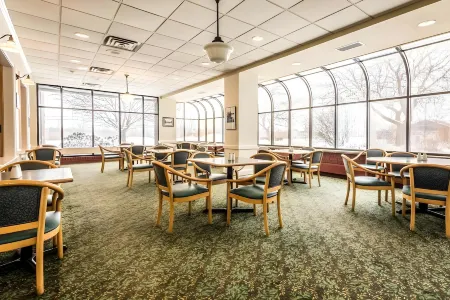 The Lux Hotel & Conference Center, Ascend Hotel Collection