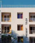 Hôtel Présent - 200m des Arènes d'Arles - Encore Mieux Hotel a Fourques