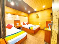 Goroomgo Flatties Mall Road Lake View Nainital