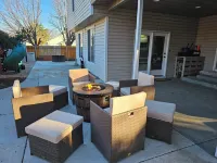 Centrally Located 1500 SqFt Private Guest Suite w/ Hot Tub