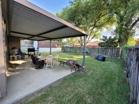 The Middle of EVERYWHERE. 30 min or less to Med. Center, Galleria, Kemah, Nasa