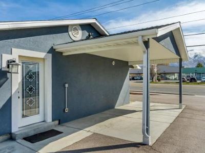 Hill Field Stays by Cloud Dream Homes