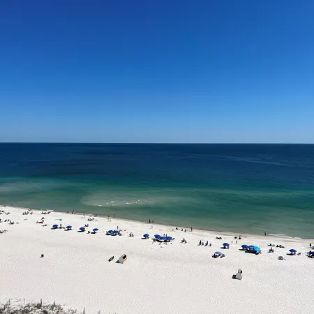 Gulf-Front Phoenix X 3Br Condo, Stunning Balcony Views