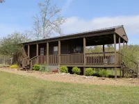 Bear Cabin at Mountain View Retreat Hotels in Latimer County