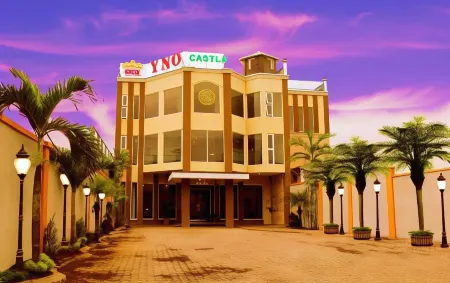 Hotel YNO Castle Kepanjen Отели в г. Malang Regency
