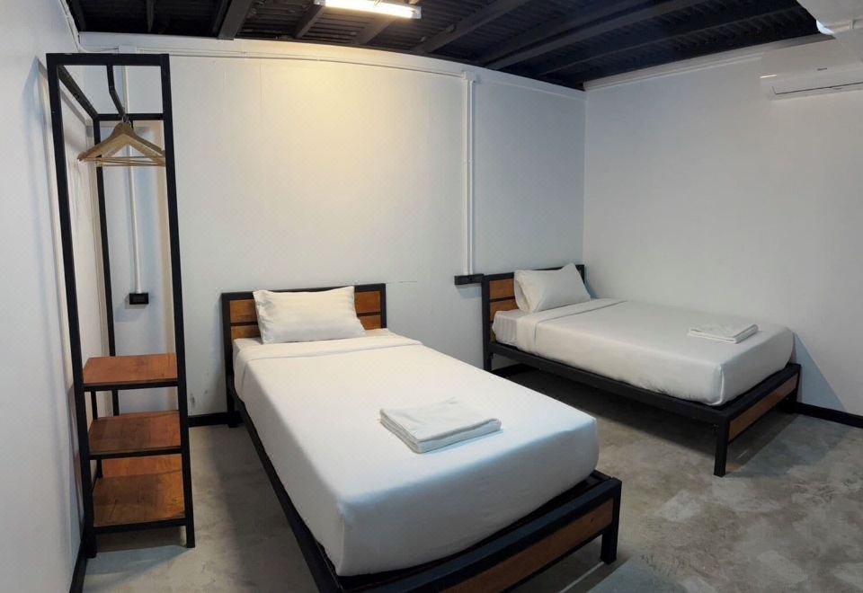 슬립 아울 조민틴 외관