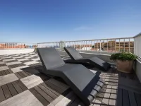 Ibis Styles Menton Centre Hotels near شاطئ ماركي