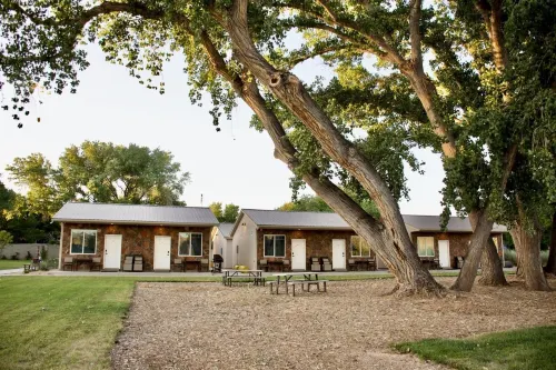 Zion's Camp and Cottages - Parking