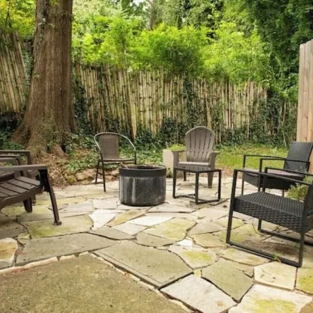 Cozy 2-bedroom bungalow in lovely Winston-Salem