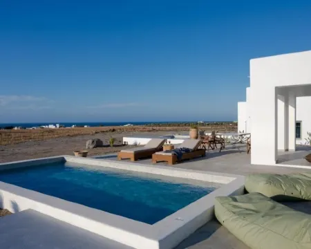 Oia Kissiri - Private Pool Villas Hotels in Finikia