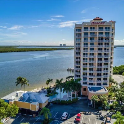 Lovers Key Resort Suite 2 Hotels near Leanis
