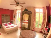 La Villa Carcassonne Отели в г. Каркасон