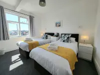Beach Hotel Torbay B&B