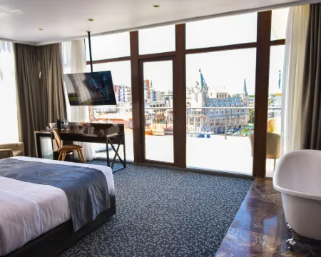 Hotel Monarch Hotels in Batumi