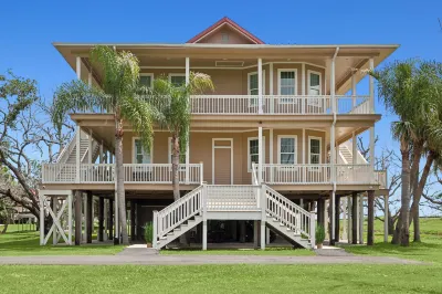 Elsa's Place Bed and Breakfast Hotels in Lafitte