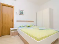 Rooms & Apartments Barišić Hotels in Mlini