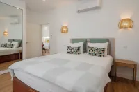 Queimada Lodges by An Island Apart - Homestay