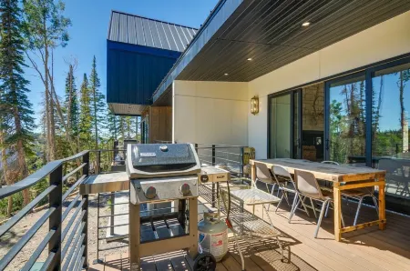 Alpine Mountain Escape