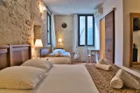 Hôtel la Muette Hotels in Fourques