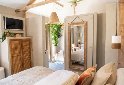 Lodge & Loft