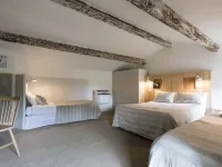 Auberge de la Commanderie Hotels in Saint-emilion