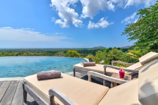 スンブルキマ ヒル リトリート