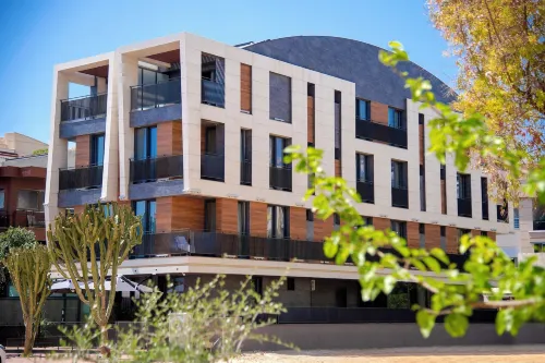 Trend Suites Cycle - Condos