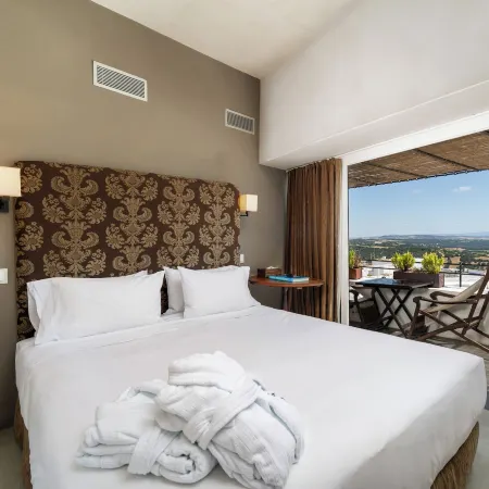 Hotel Boutique V - by Grupo Tribu