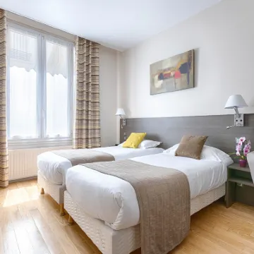 Hôtel le Beaugency  アンヴァリッド周辺のホテル