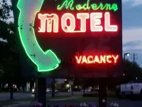 Villa Moderne Motel Hotels in Charlevoix