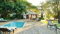 River View Lodge - Pools