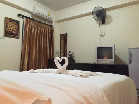 ห้องซูพีเรียร์ เตียงใหญ่ 1 เตียง