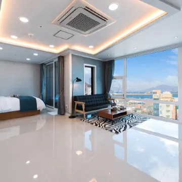 Yeosu Paradise Spa Pension Отели рядом с достопримечательностью «Остров Одонго»