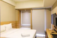 Cozy and Comfortable Studio (No Kitchen) Apartment at Mustika Golf Residence - Parkplatz