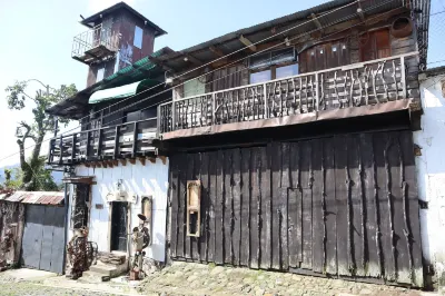 Balsa Café Hotel di 