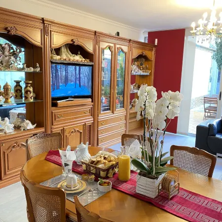 Reims Sherpa Guest House