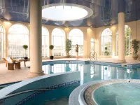 Bridge House Hotel, Leisure Club & Spa - Pools